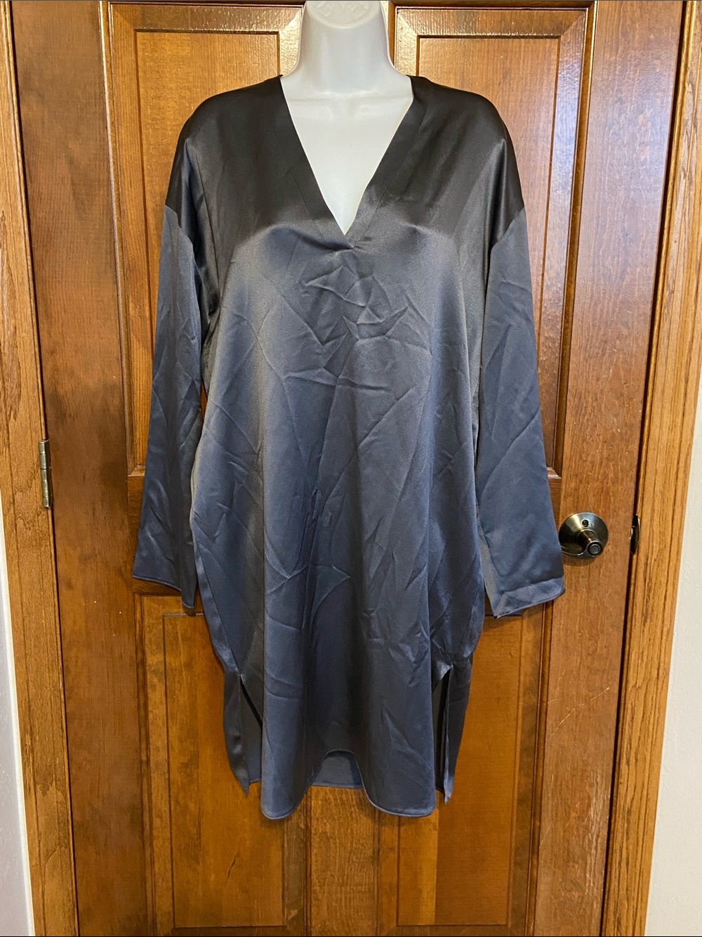 Vince Charmeuse V-neck Tunic Shift Silhouette Dress NWTS 100% Silk Satin Small - Picture 2 of 15